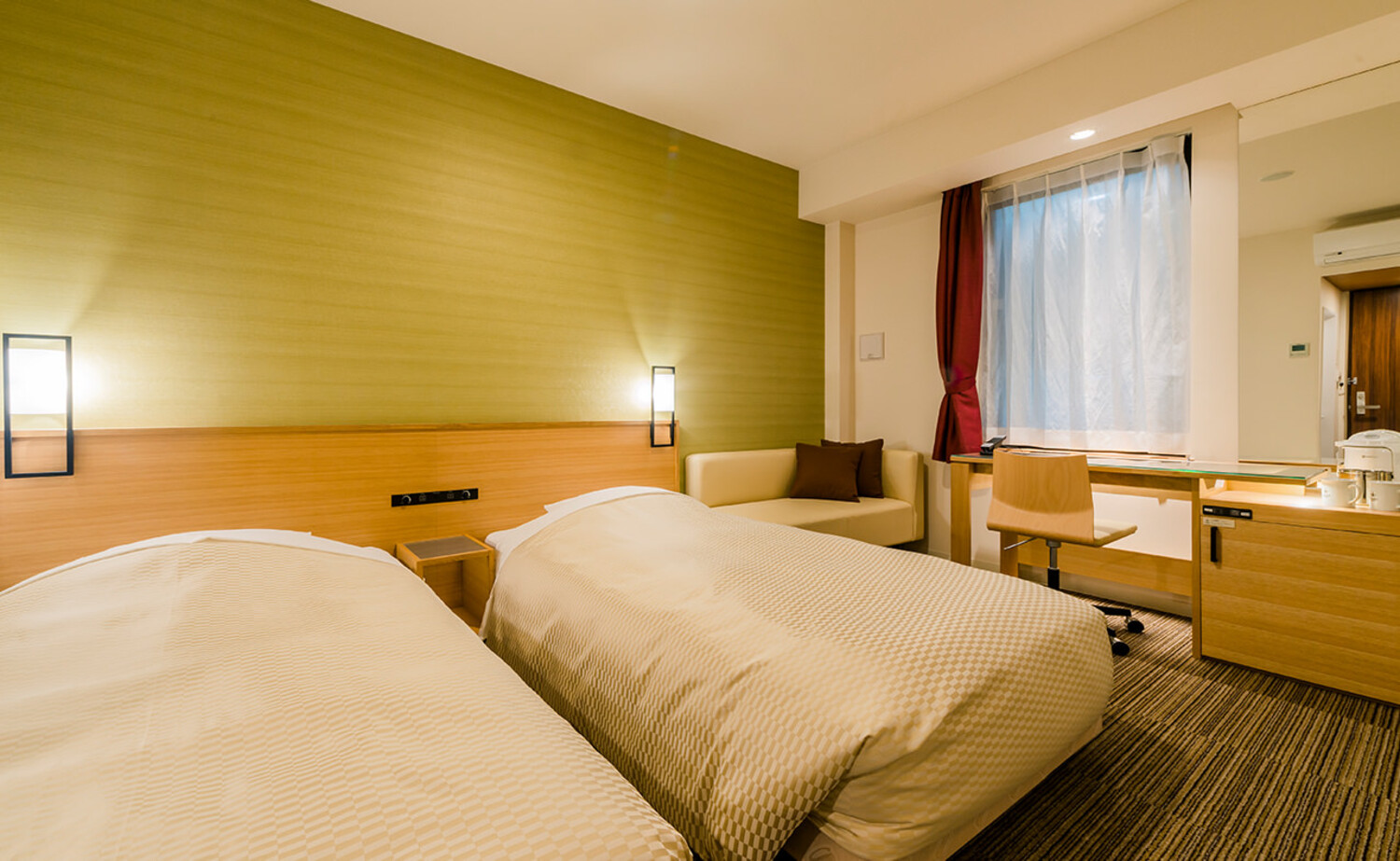 Candeo Hotels Fukuoka Tenjin高级双床房（禁烟）