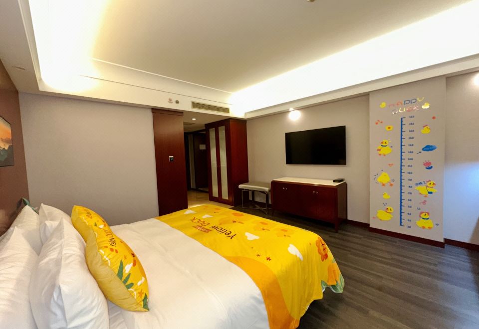 小黄鸭亲子大床房