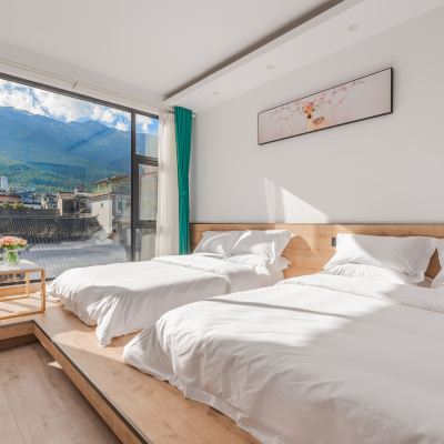 山景陽光榻榻米家庭房【窗外山景·70寸智能電視】 大理古城來之星宿優惠