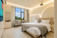 EXCLUSIVE HOTEL
