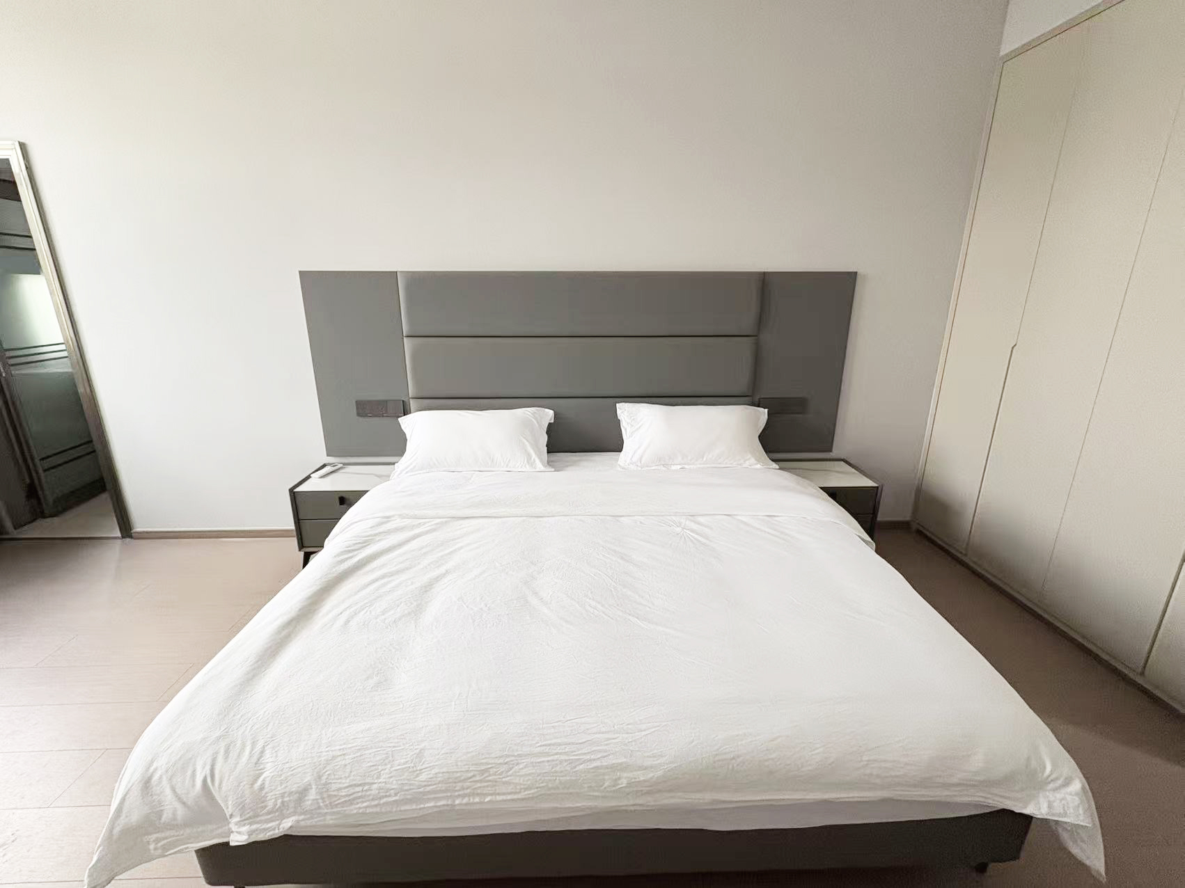 简约舒适大床房（青年公寓）