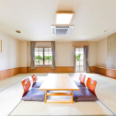 【禁煙】スーペリアレイクサイドコテージ和室5名シャワーのみ
 大江戸温泉物語　ホテルレオマの森 クーポン