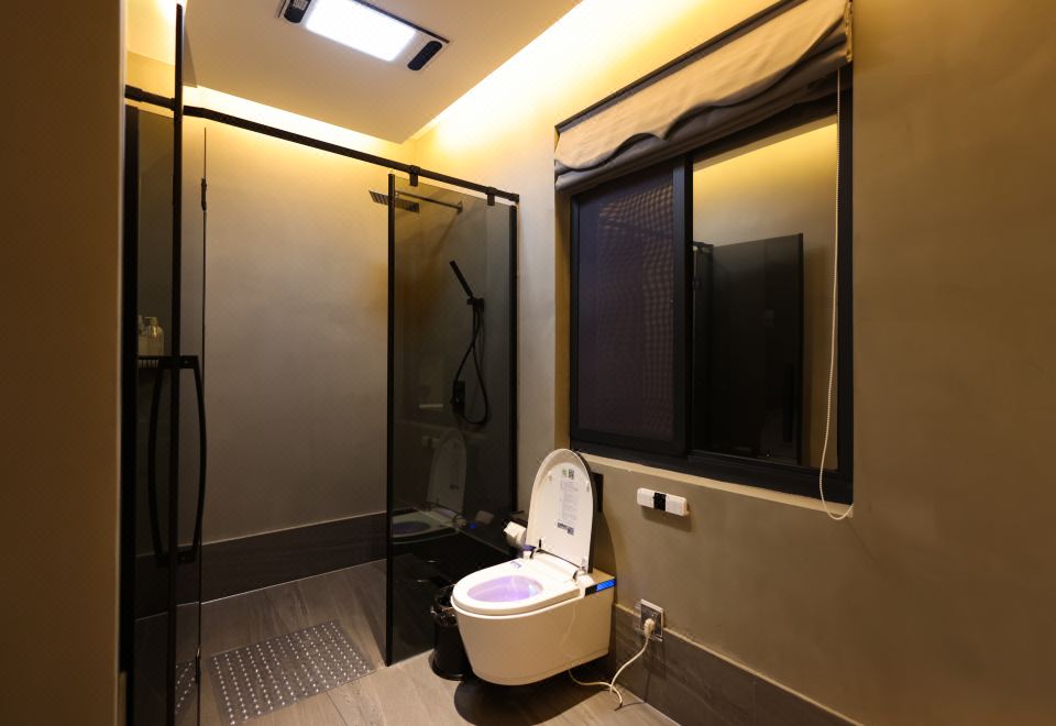 Gengpu Lane · Warm King Room 