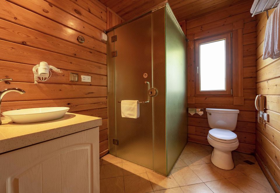 Beijing Placid Lake Resort HotelThree-bedroom cabin