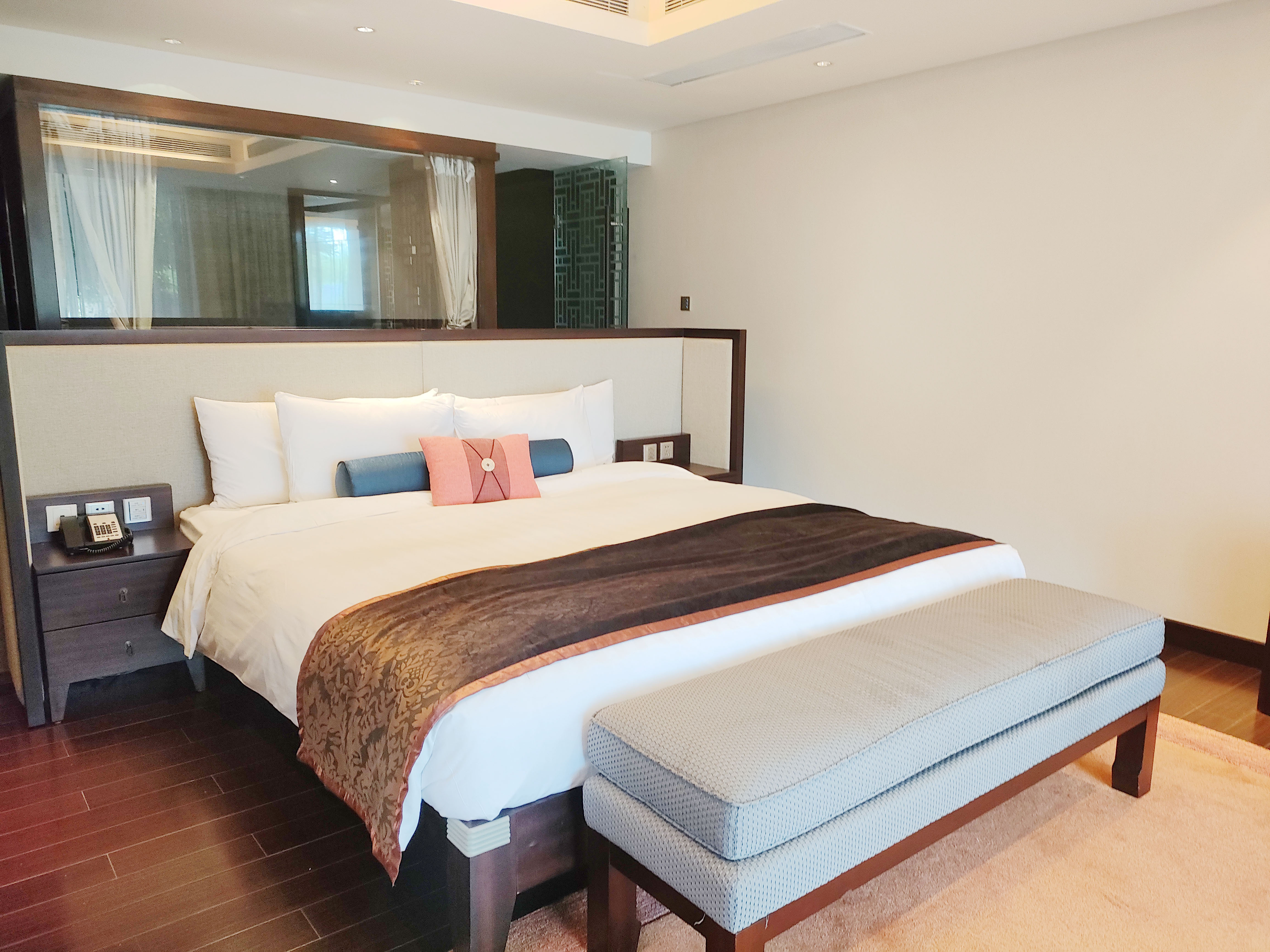 四卧泳池文华套房