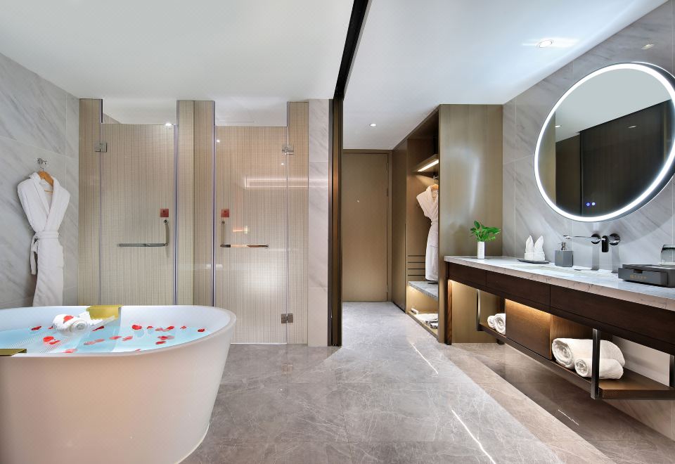 朝曦羣山·大床房（浴缸泡澡+舒达床垫+品茗远眺羣山）