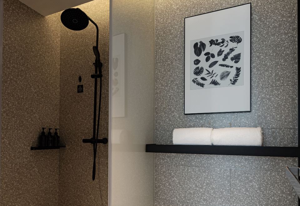 Shenzhen Nanshan Science Park high-tech Central ATOURS HotelSuperior Queen Room