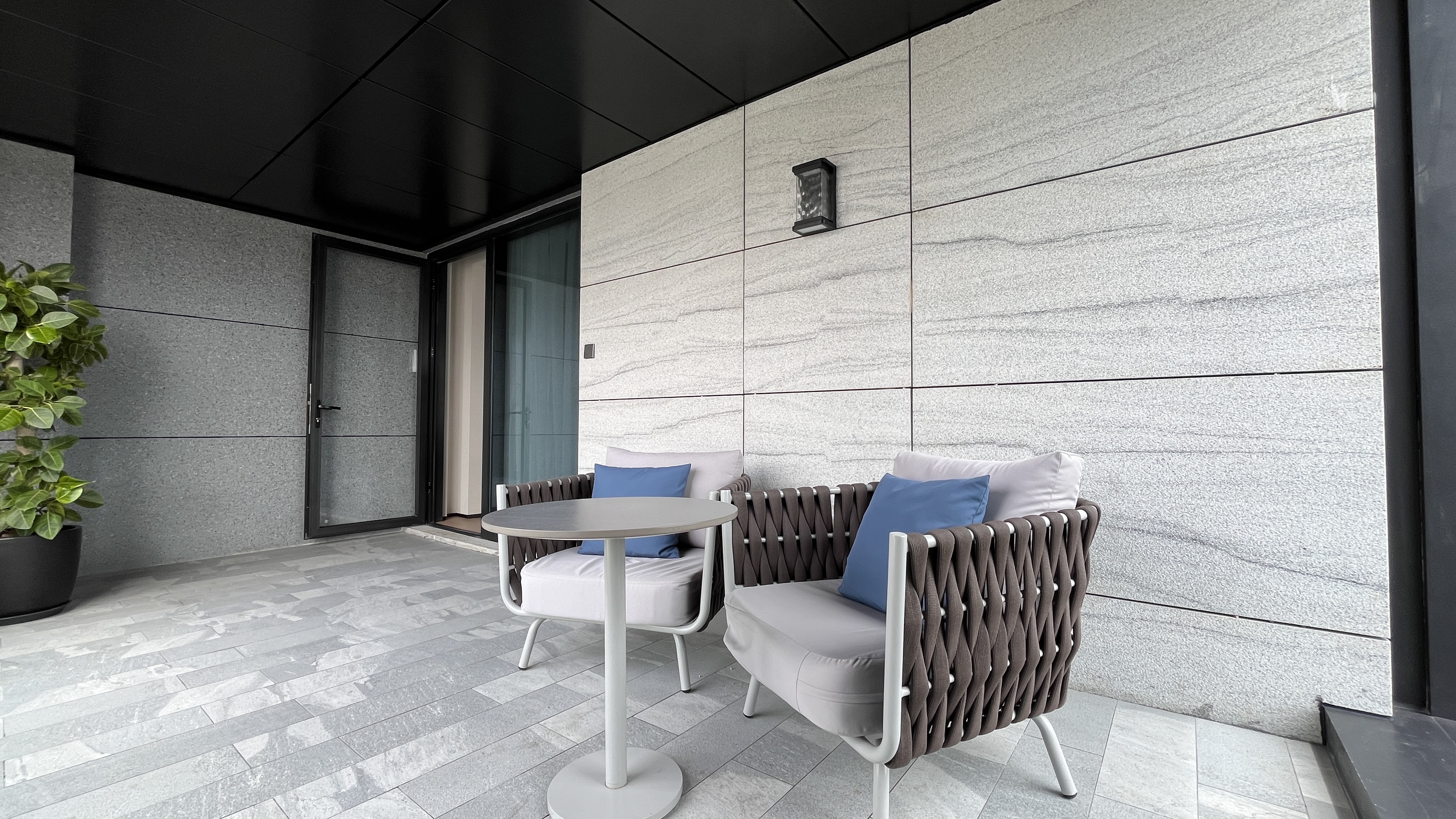 豪華庭院大床房（私享露臺+私享Coffee機+Minibar）