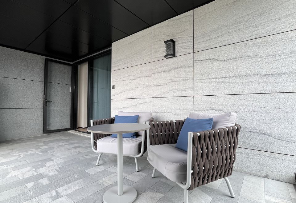 豪华庭院大床房（私享露台+私享Coffee机+Minibar）