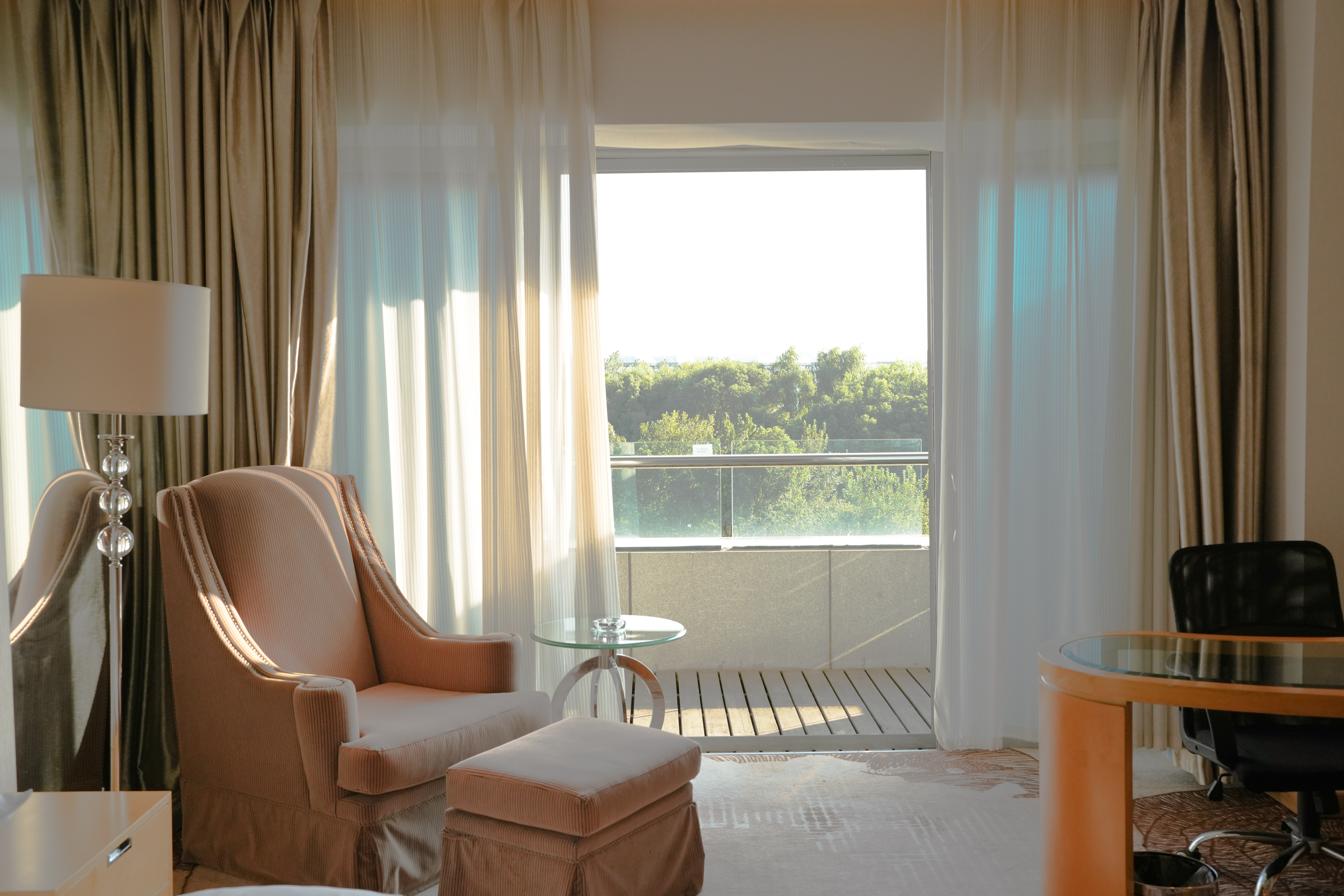 金陵商务房大床房