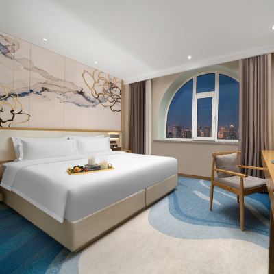精奢·豪華大床房（慕斯床墊&獨立空調&品茗茶具） 哈爾濱悅楓飯店（中央大街地鐵站店）優惠