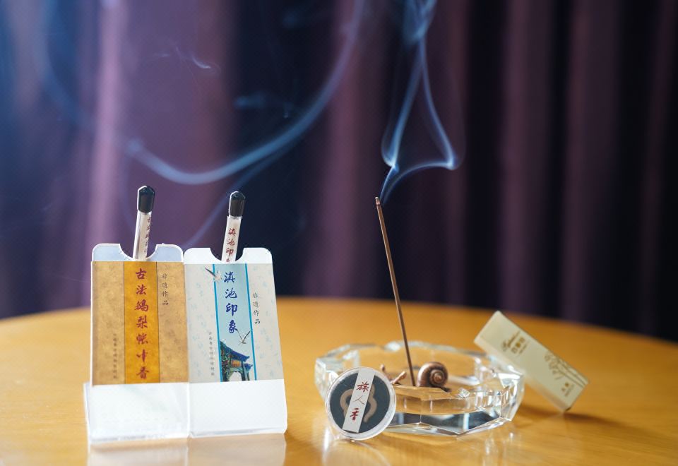 静谧.沉香大床房『客运大楼景观+鹅梨帐中香』