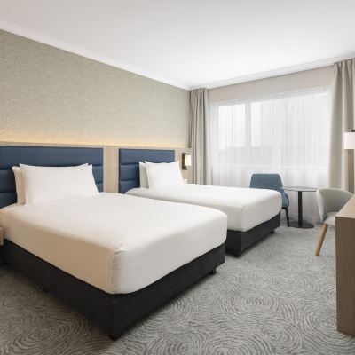 行政房，配備 2 張大床（可使用行政酒廊） 希爾頓巴黎戴高樂機場飯店優惠