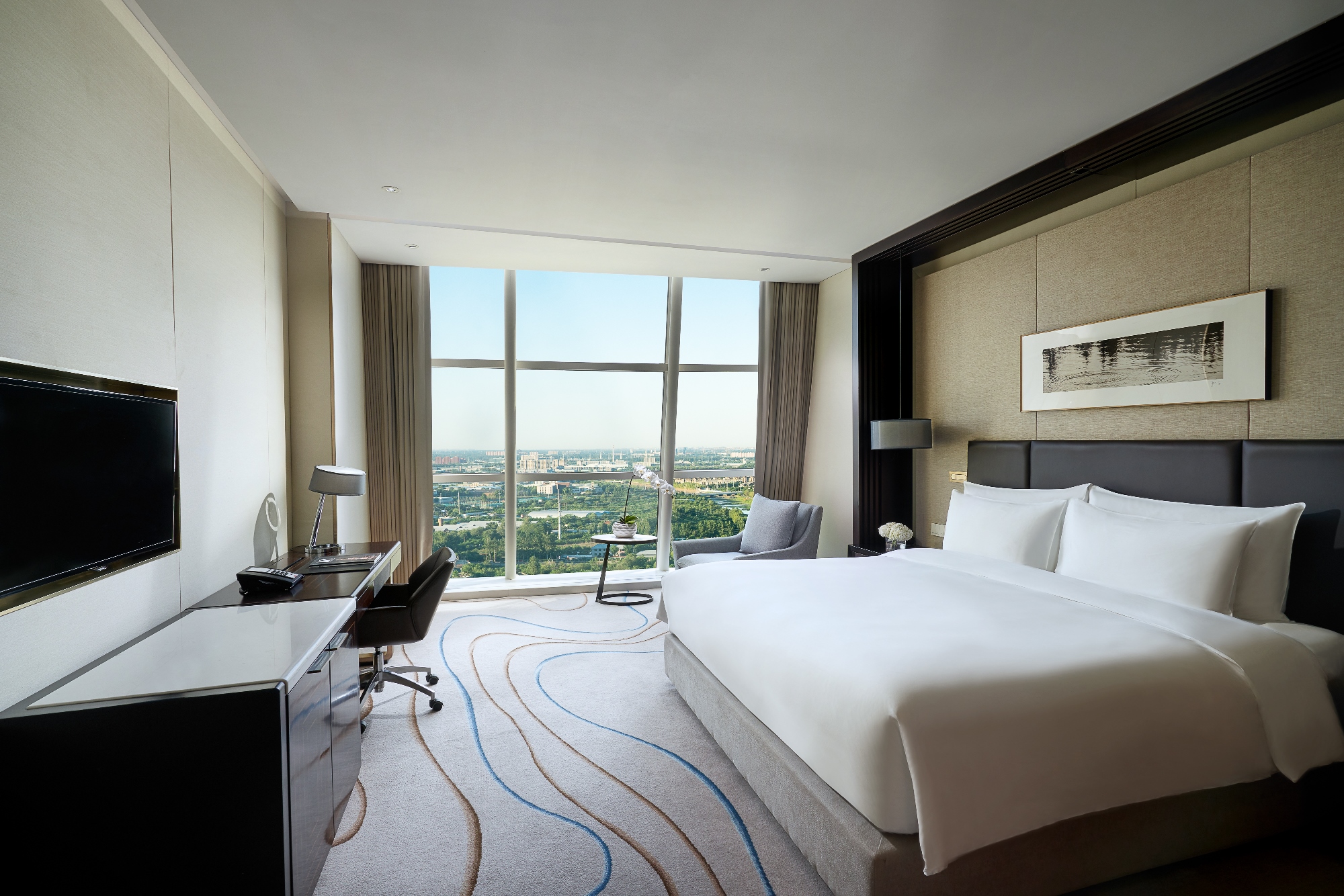 豪华城景大床房