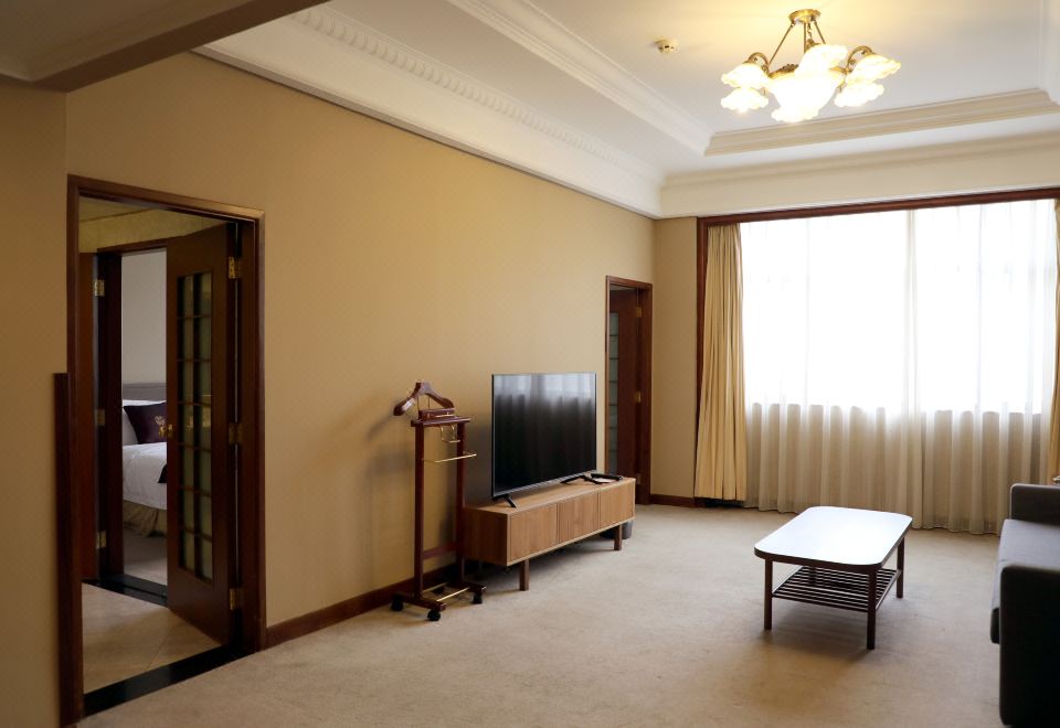 标准层商务大床套房