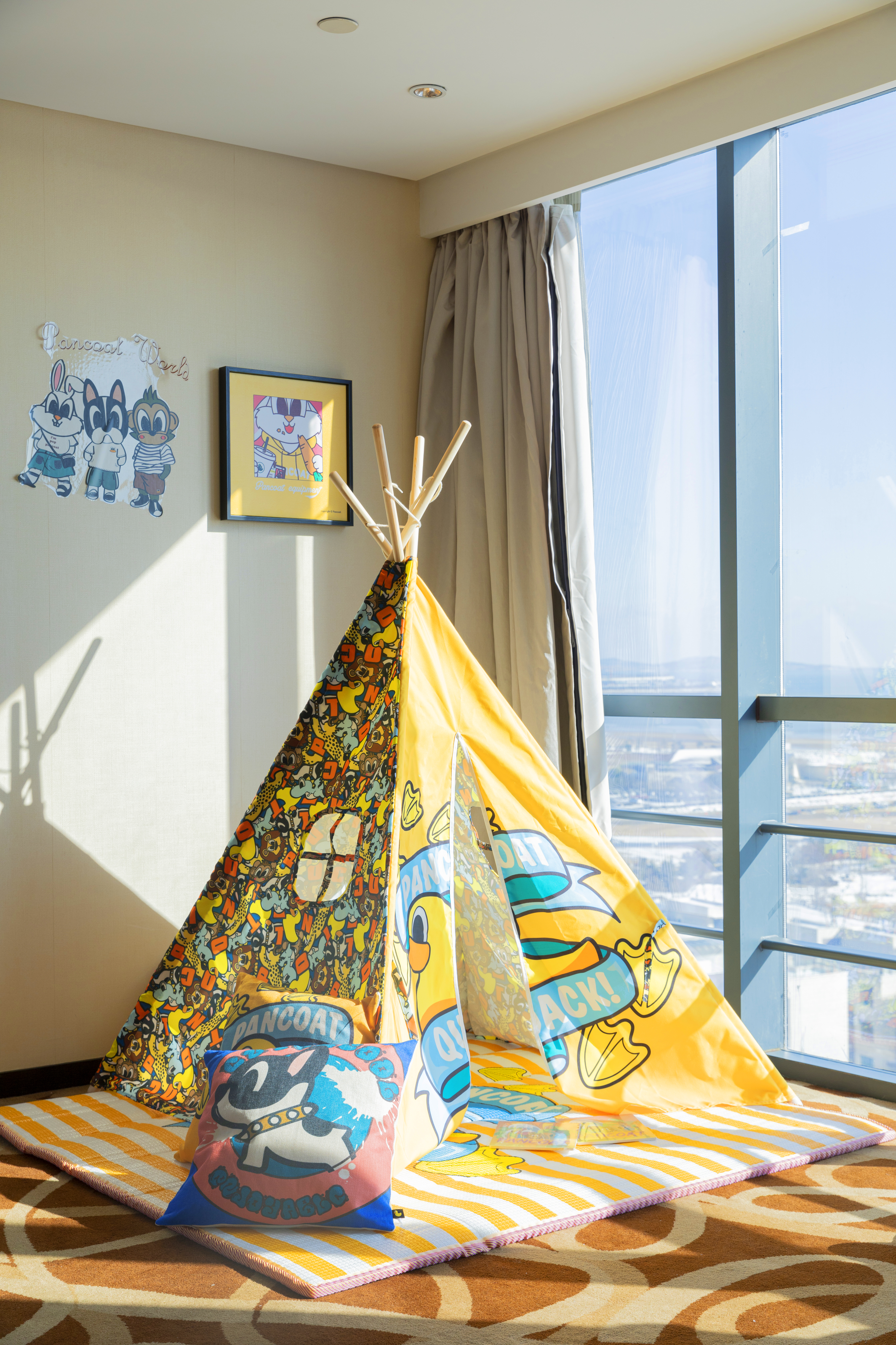 小黄鸭主题亲子房