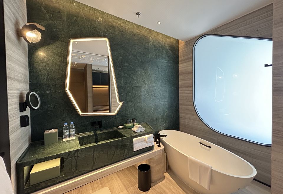 行政城景大床房