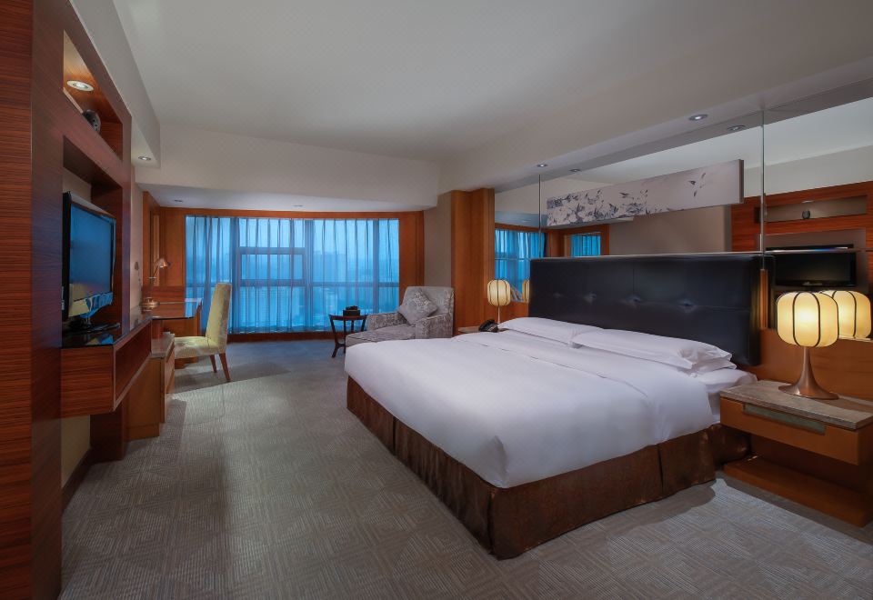 假日尊享大床房