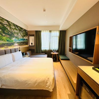 精選商務大床房（智能客控+手機投屏+深睡床墊） 秋果飯店（北京國貿朝陽路店）優惠