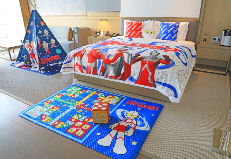 经典奥特曼主题湖景套房