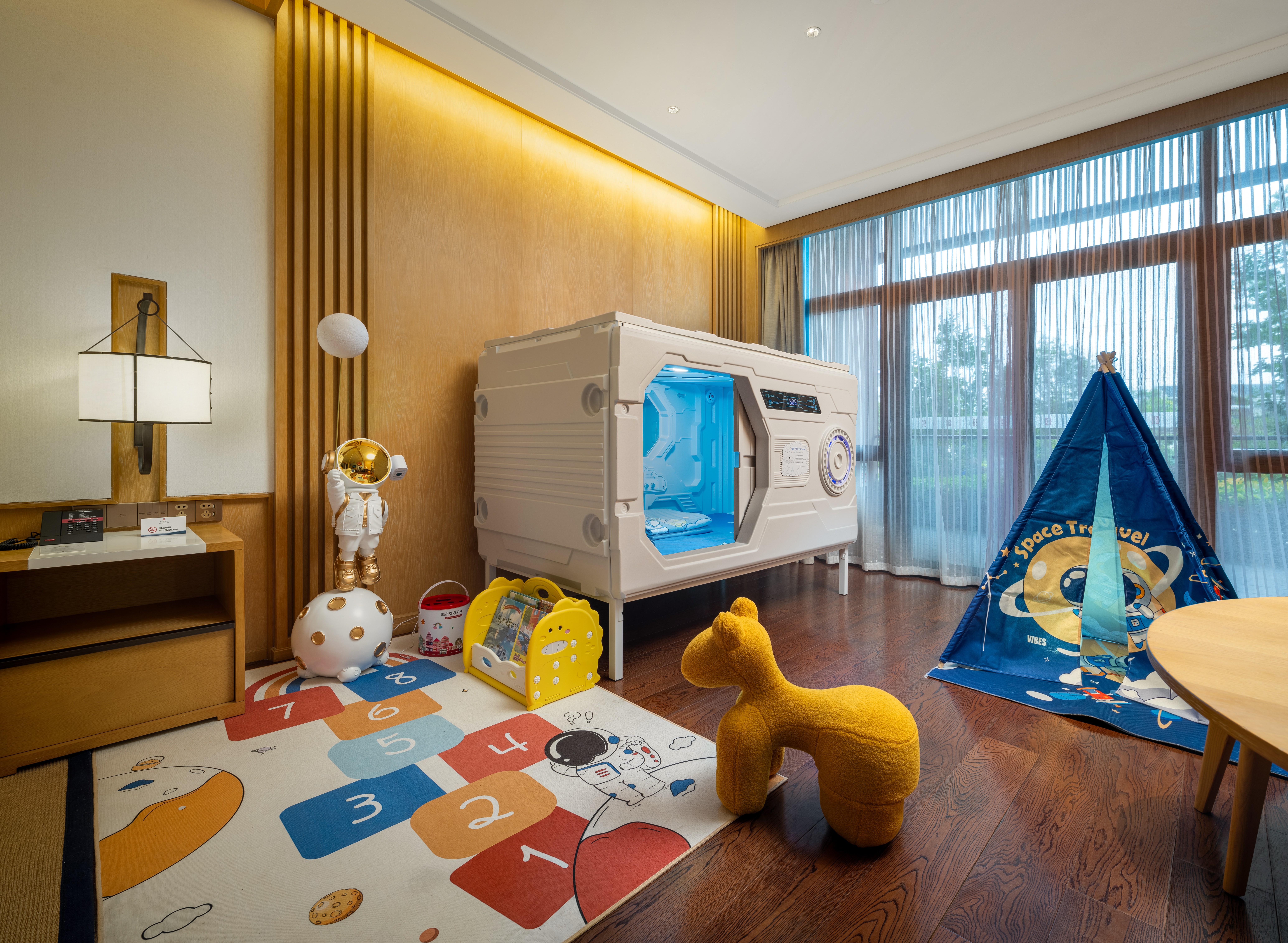 糖果星球亲子三床套房（超大空间丨阳台丨太空舱丨帐篷）