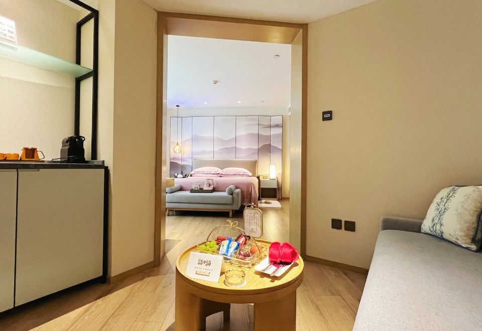 情侣主题大床房