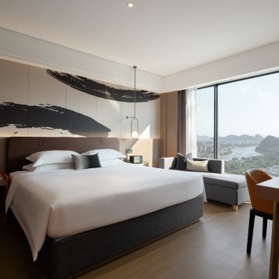 煙雨灕江｜全景落地窗套房+雙人泡池+灕江美景 桂林灕江泊雅飯店（兩江四湖東西巷店）優惠