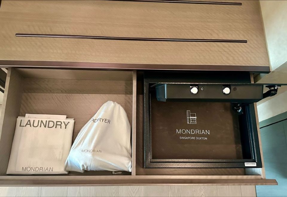 Mondrian Singapore DuxtonExecutive King