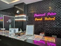 Paramount Palace Hotel Dannok