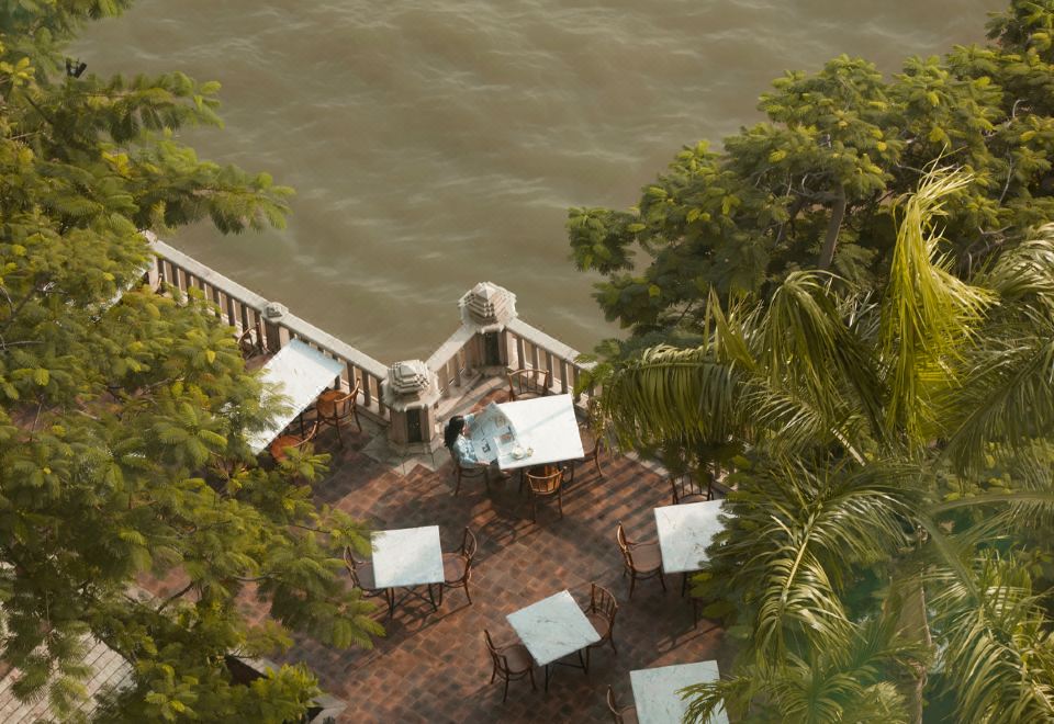 The Peninsula BangkokGrand Deluxe Balcony Room