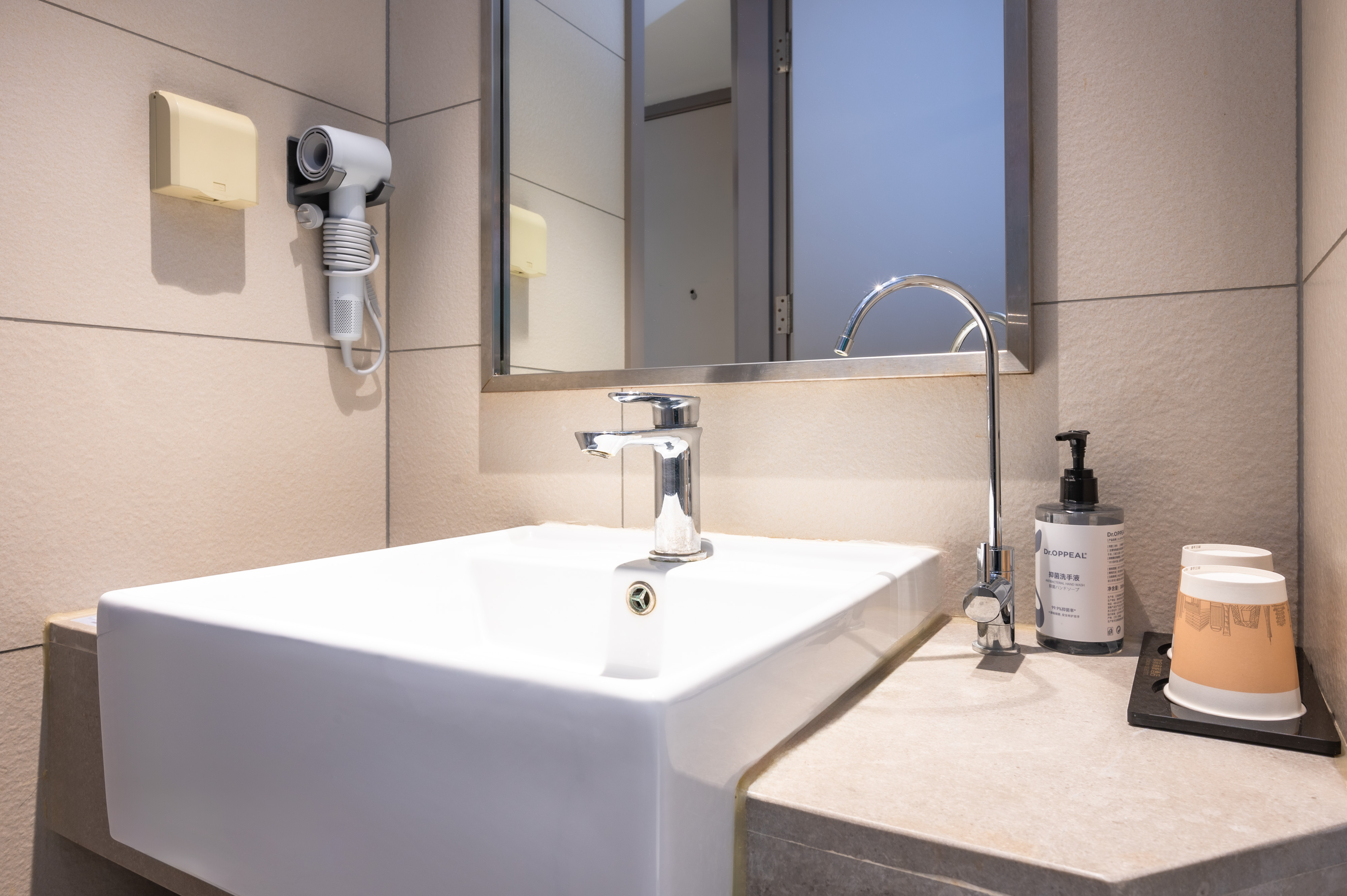 高级大床房（房间地暖）