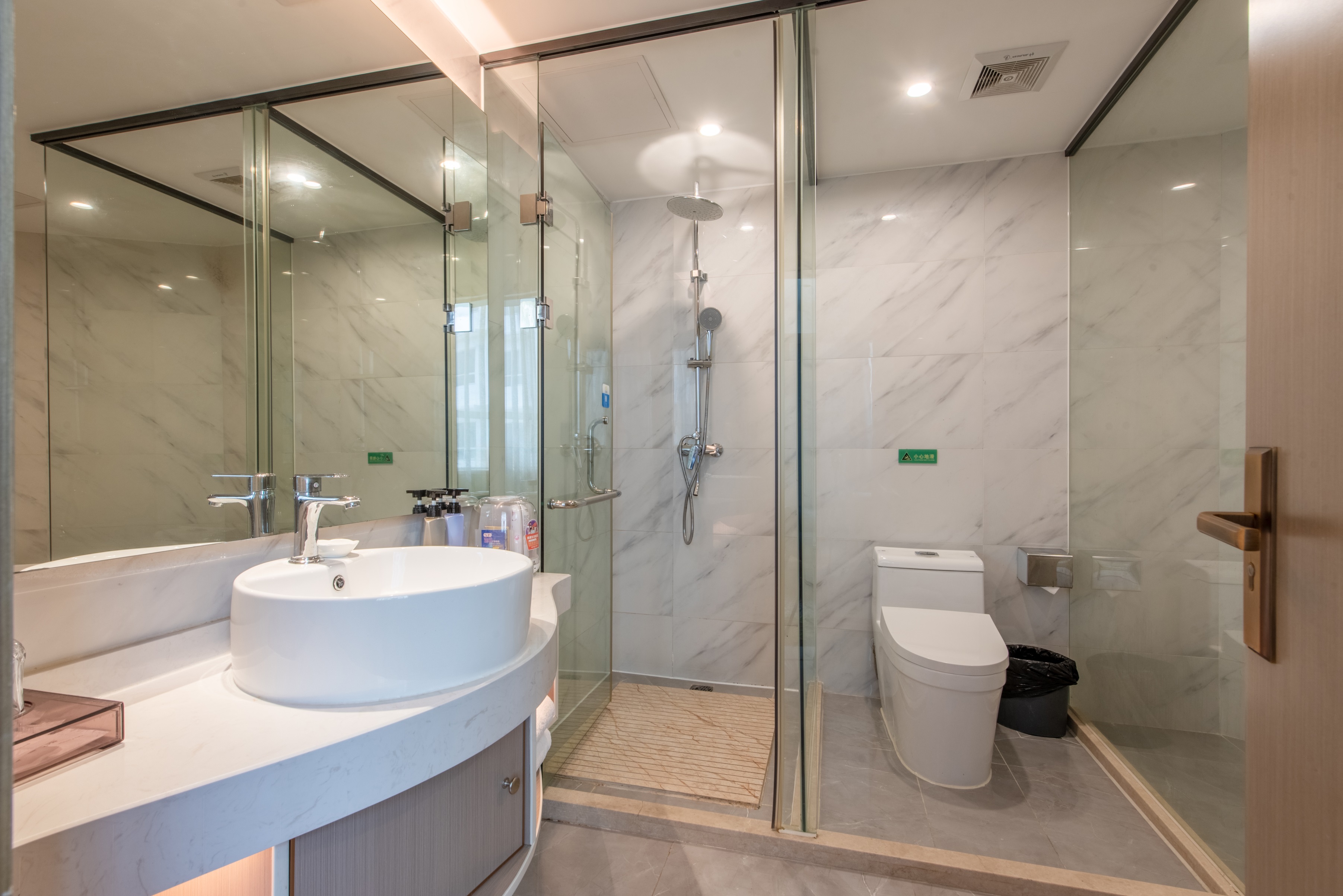 Calvin Hotel Guangzhou焕新智能套房（商务尊贵）