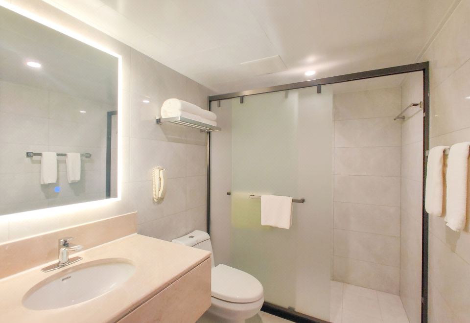 Beijing HWA HotelDeluxe Family Suite