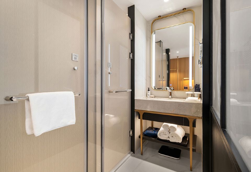 行政尊享大床房（智能客控-乳膠床品-功夫茶具）