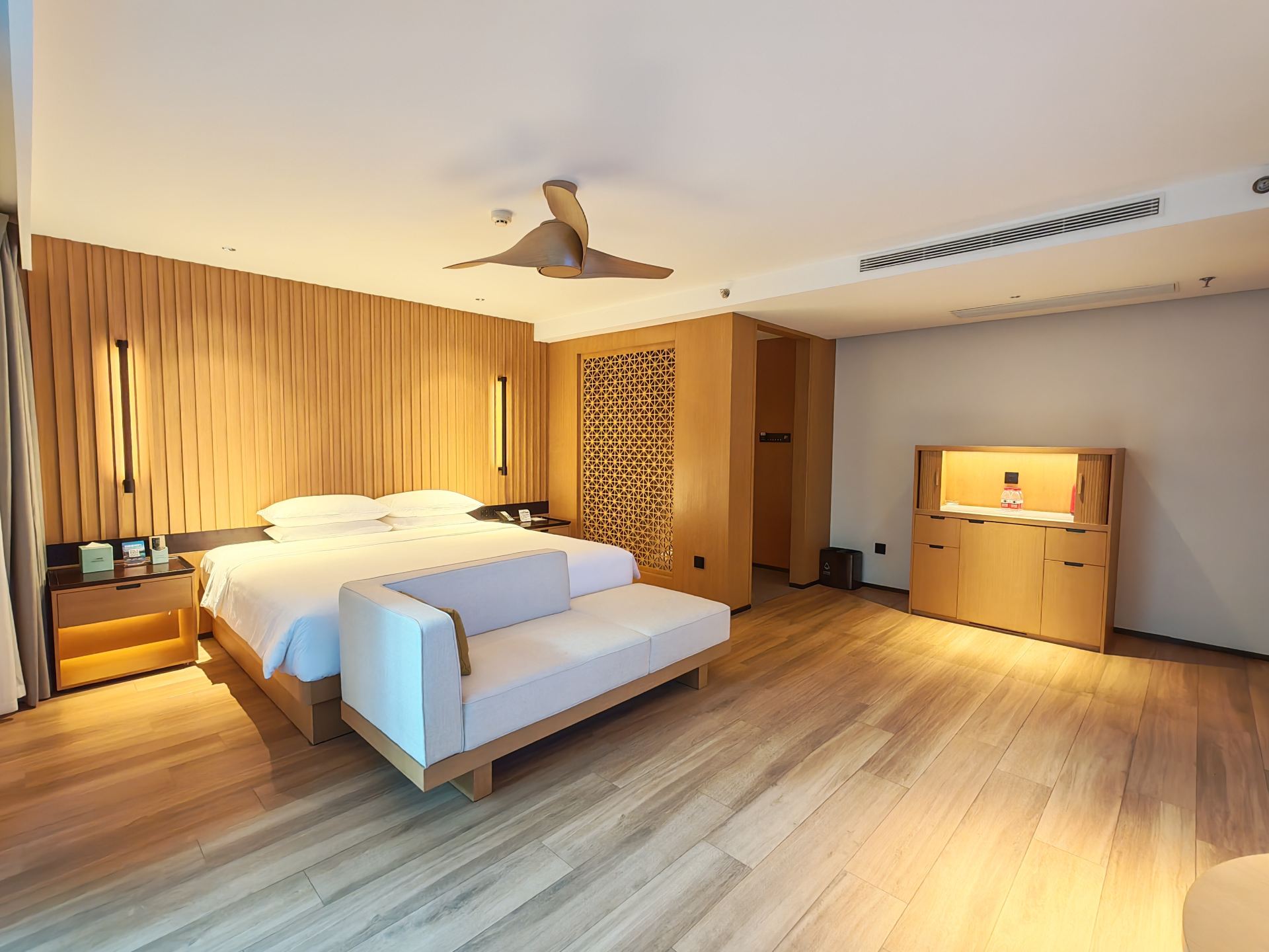 Premier Room (Double Bed)