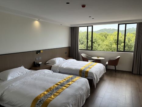 Fengyi Business Hotel