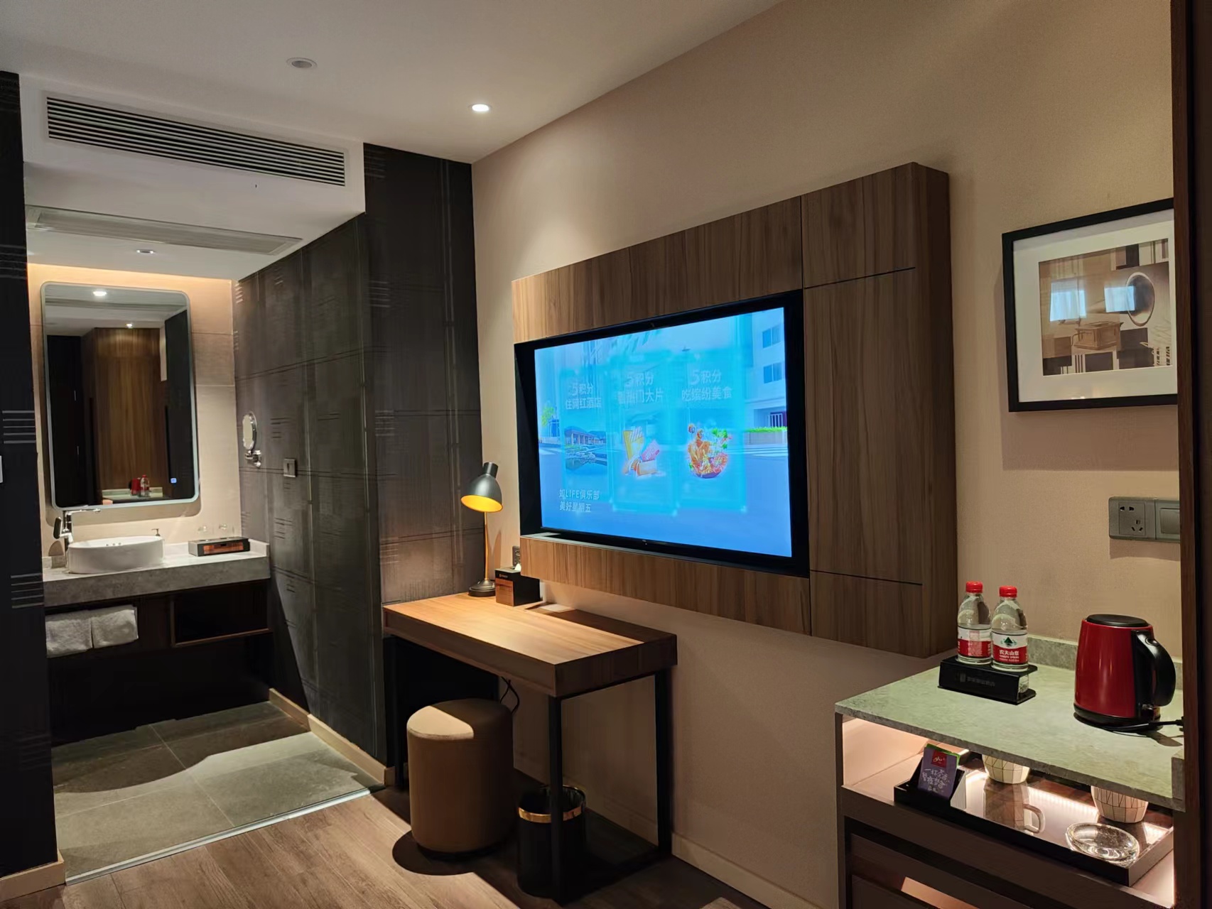 商务大床房（梦百合零压床品）