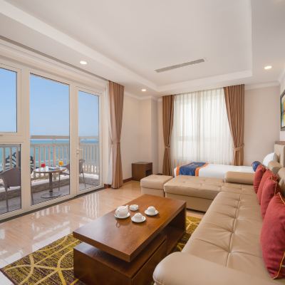 Triple Suite with Ocean view and balcony