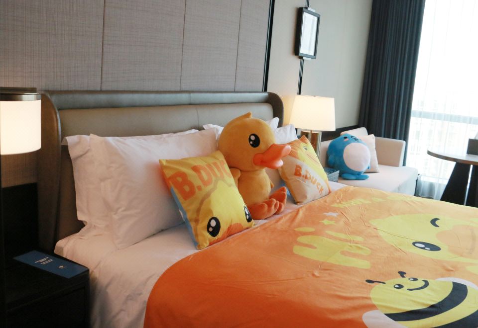 小黄鸭主题豪华大床房