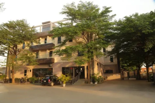 The Carlton Gate Hotel