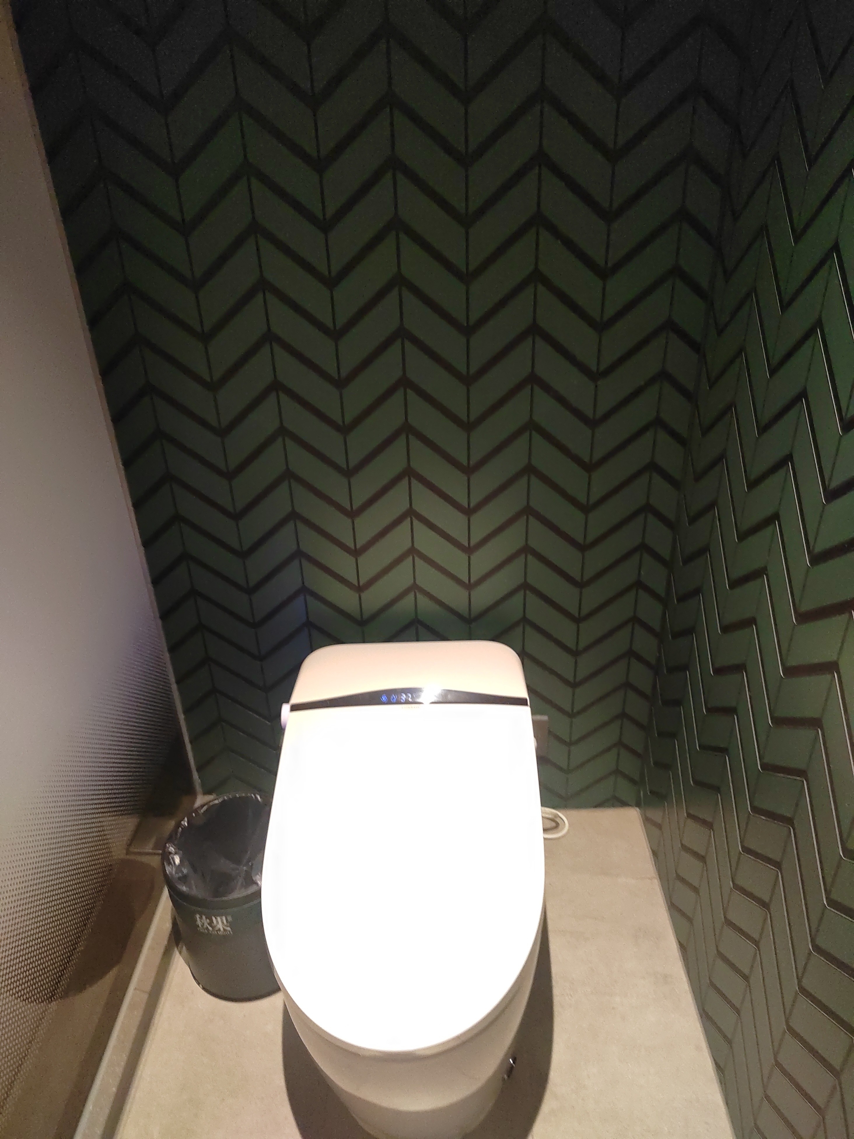 明星大床房（智能客控+深睡记忆枕+迷你冰箱）