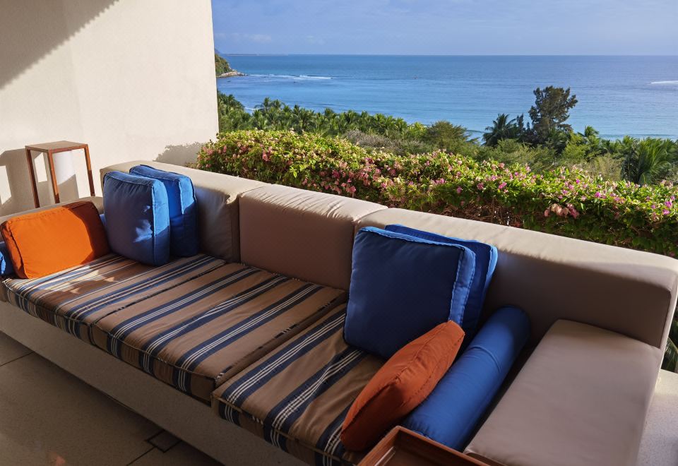 豪華大床房 （海景+高樓層）