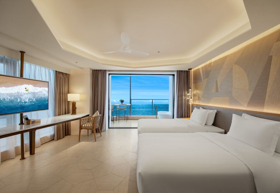 Salt Crystal Hotel By RichuSuite - 2-Bedroom, Sea-View (3 Beds)