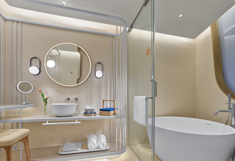 涟漪大床房│一线湖景│个性露台