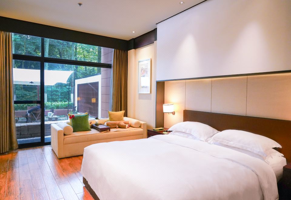 露營庭院大床房