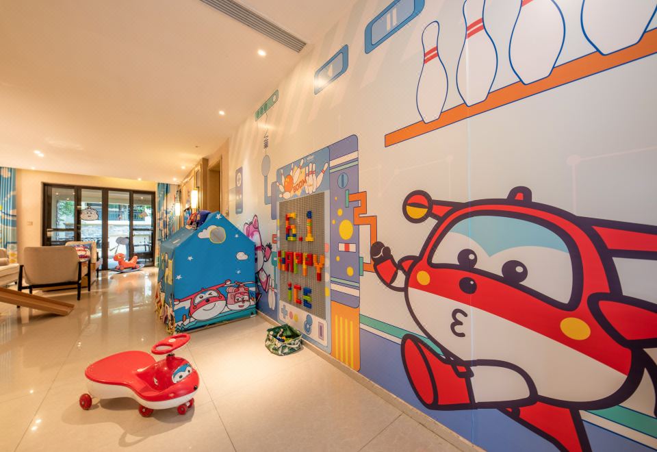 Yuetianxia Hot Spring HotelSuper Wings Garden Hot Spring Four-Bedroom Villa - Private Tub