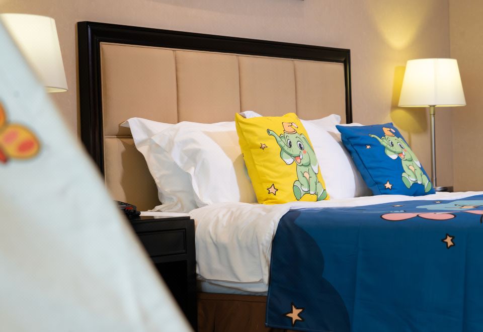 小飞象亲子大床房