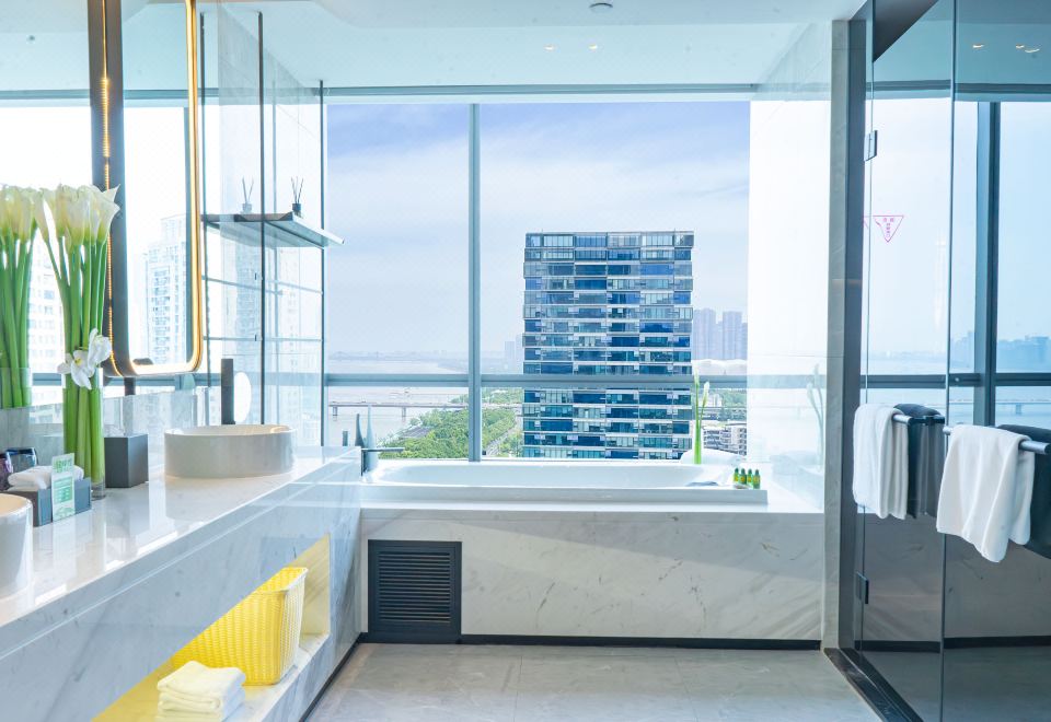 Crowne Plaza Hangzhou Riverside, an IHG HotelPresidential Suite