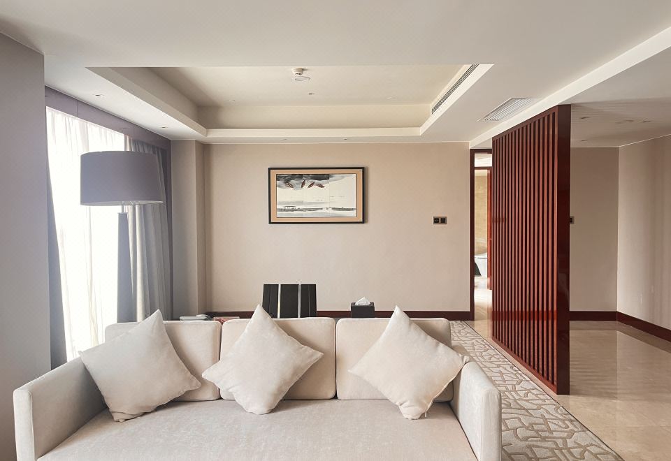 Swiss Grand NanchangDuplex Suite