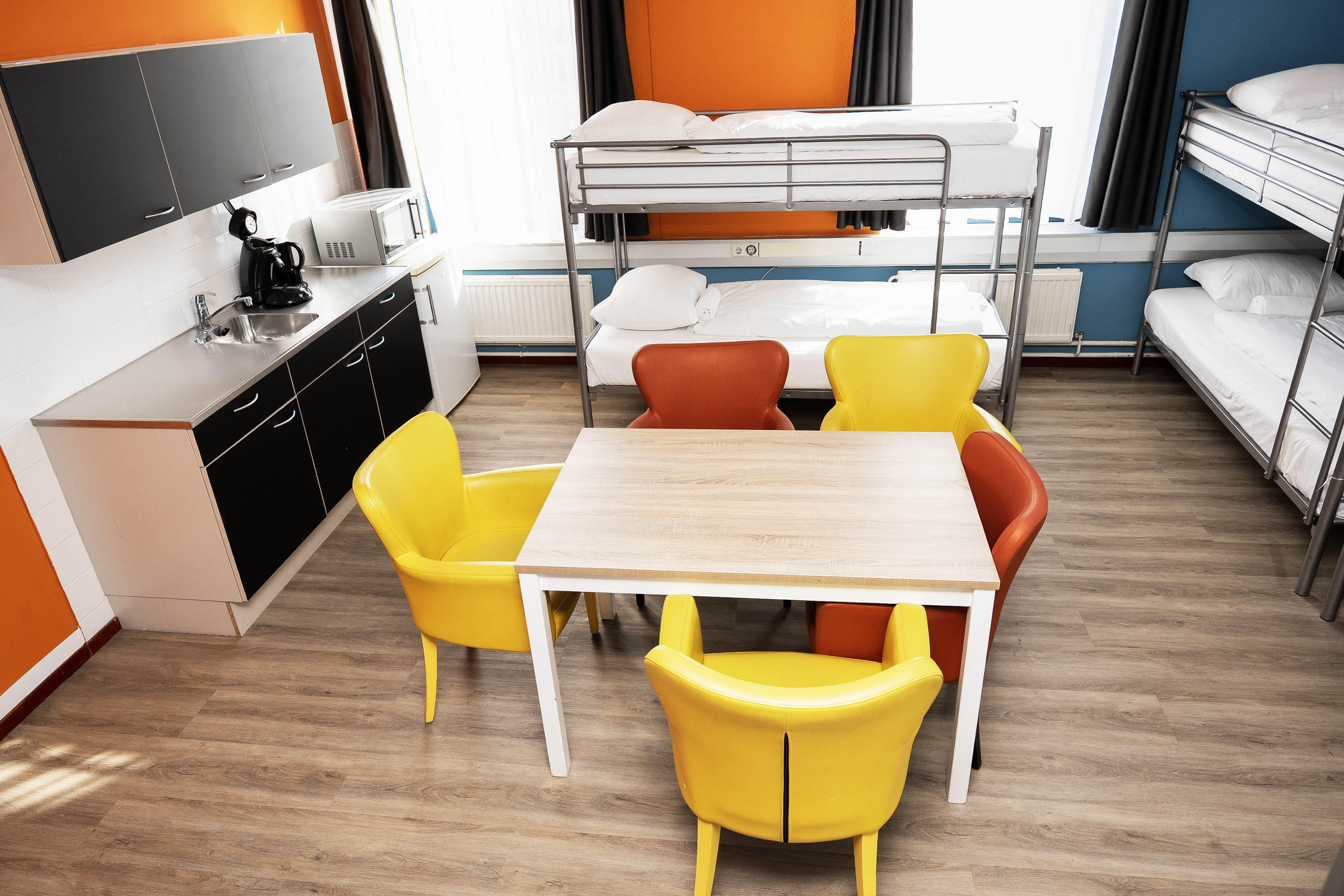 8人经济一室房（带外部私人浴室）